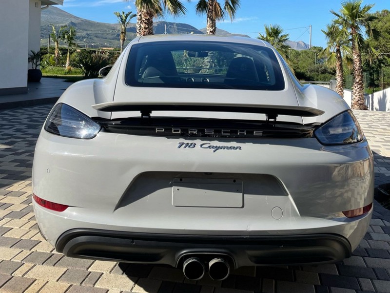 porsche cayman 718