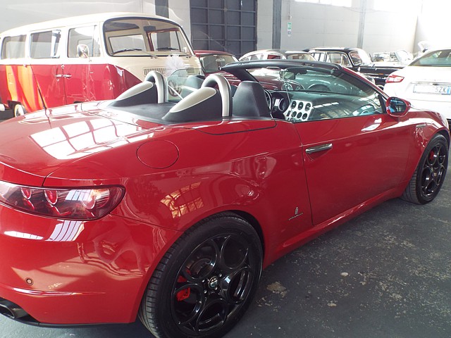 alfa romeo spider V6